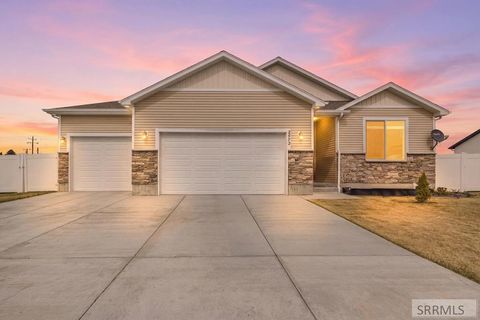 Photo of 2475 Pinnacle Drive, IDAHO FALLS, ID 83401 (MLS # 2185242)