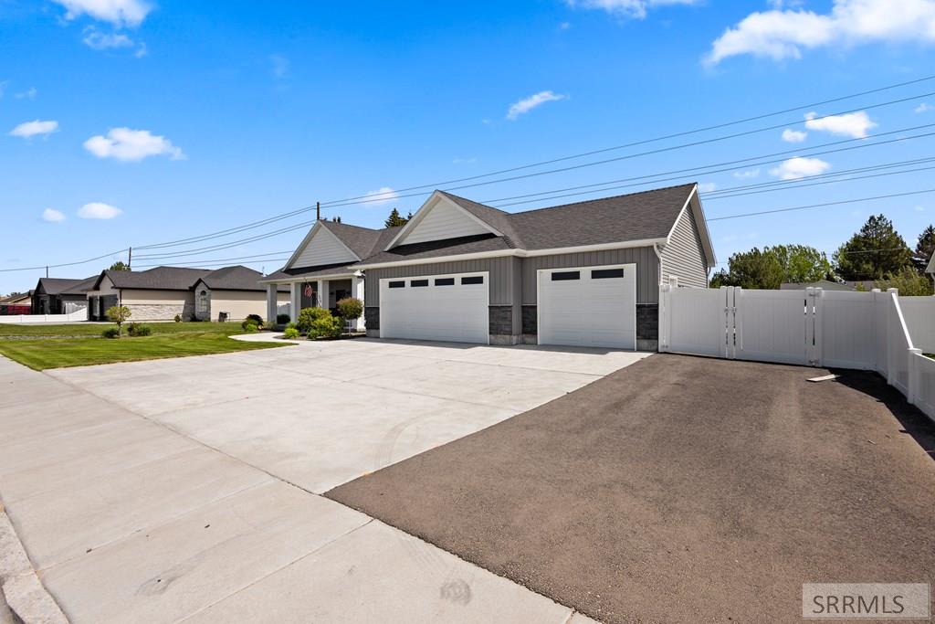 775 Sunset Court