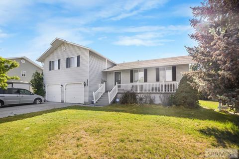 Photo of 2375 Clover Lane, BLACKFOOT, ID 83221 (MLS # 2177433)