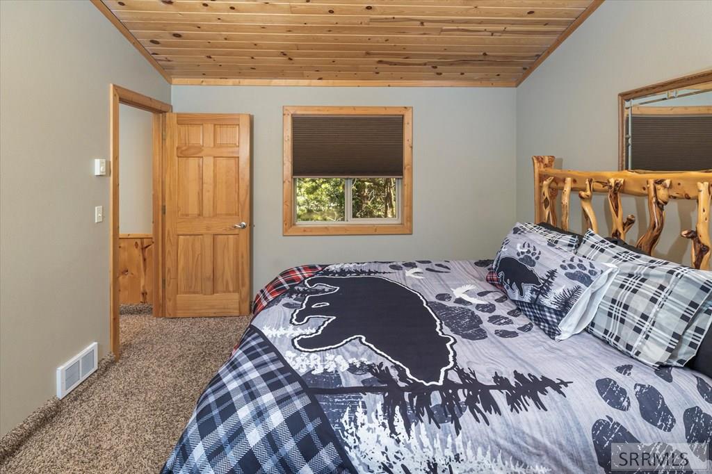 4217 Grandview Road, ISLAND PARK, Idaho image 39