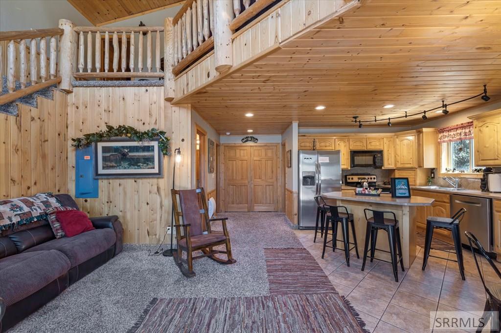 4217 Grandview Road, ISLAND PARK, Idaho image 12