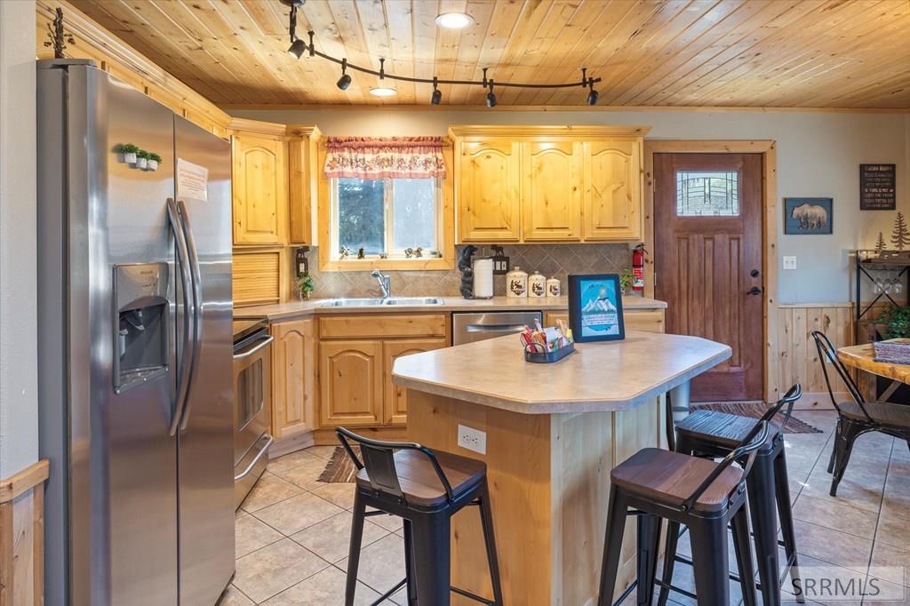 4217 Grandview Road, ISLAND PARK, Idaho image 9
