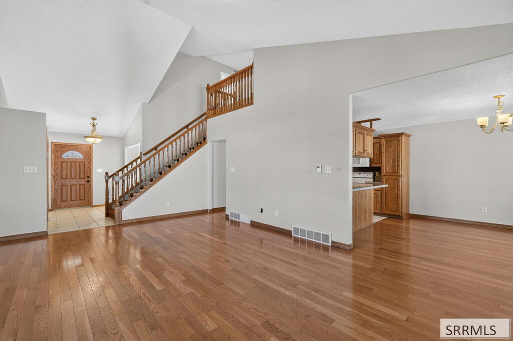 915 Summerfield Drive