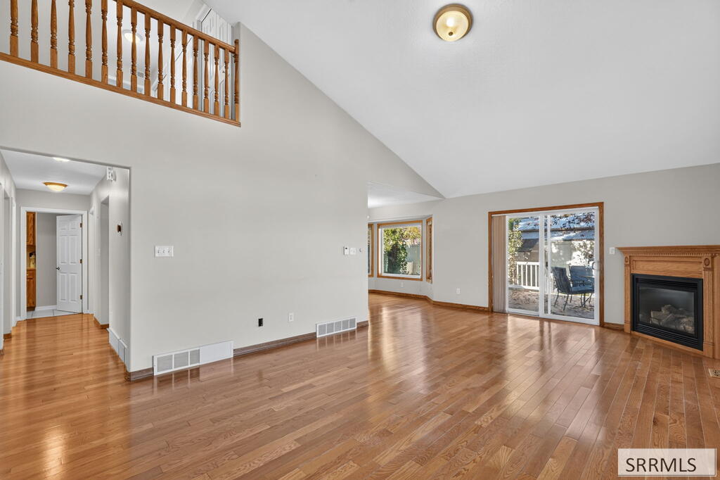 915 Summerfield Drive
