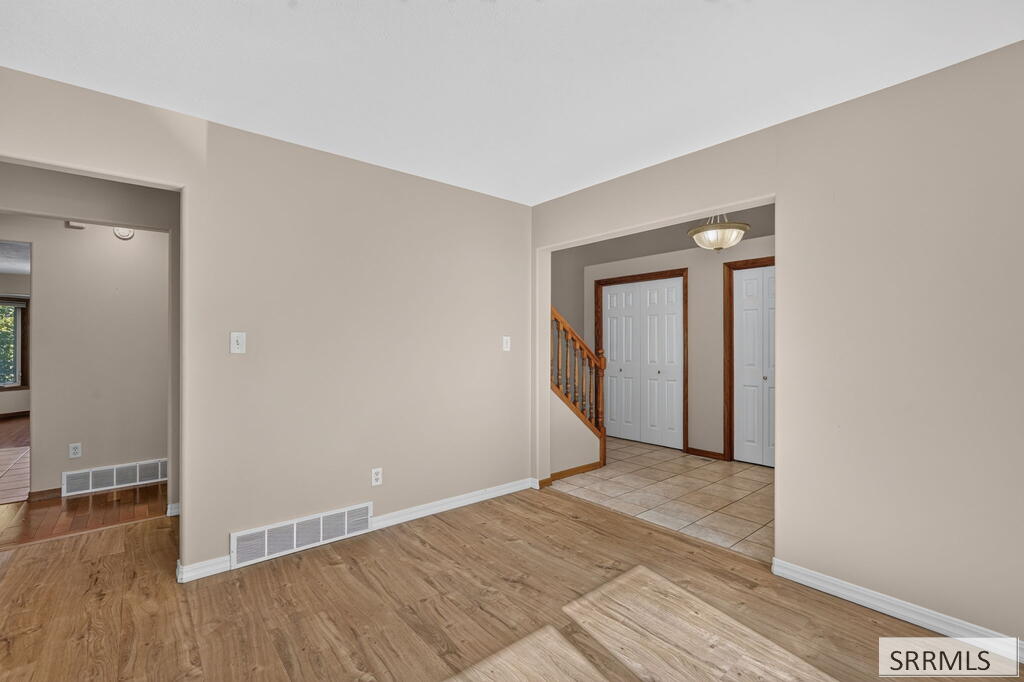 915 Summerfield Drive