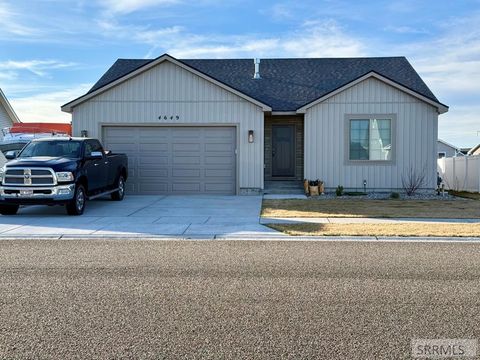 Photo of 4649 Weatherby Way, IDAHO FALLS, ID 83401 (MLS # 2184927)