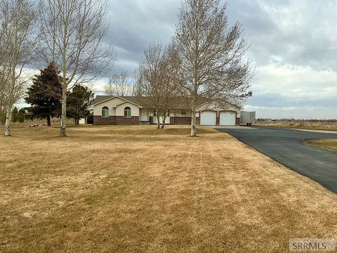 Photo of 323 N 4200 E, RIGBY, ID 83442 (MLS # 2184658)