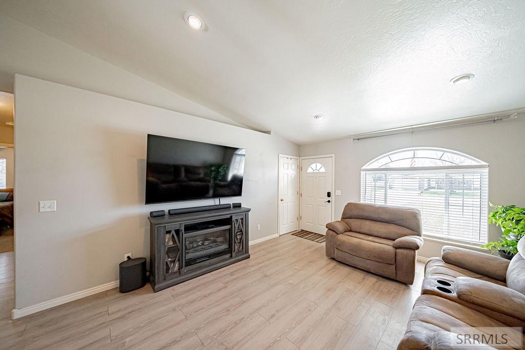 3729 Heartland Circle