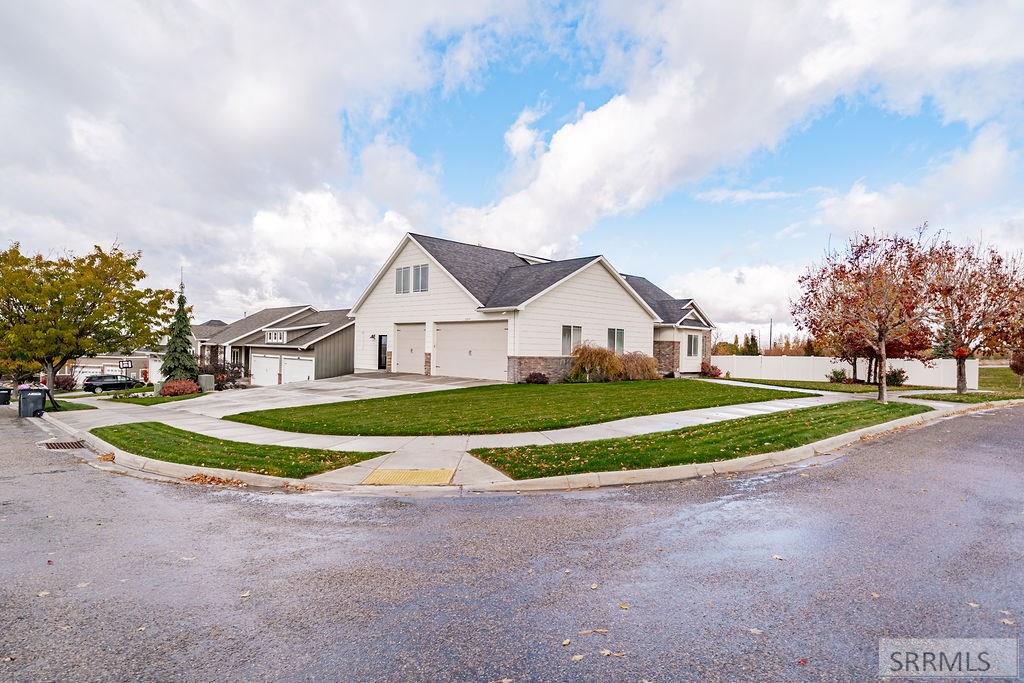 6369 Tower Castle Loop