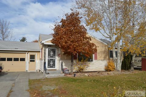 Photo of 1025 E 12th Street, IDAHO FALLS, ID 83401 (MLS # 2180648)