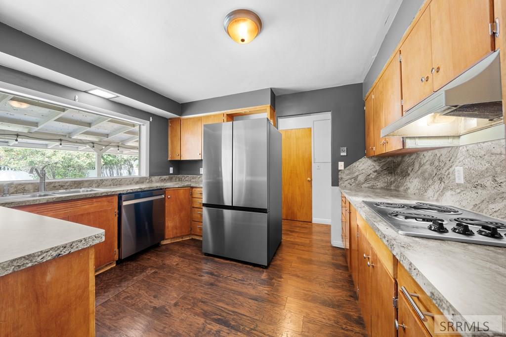 Idaho Falls, Idaho 83404, United States, 5 Bedrooms Bedrooms, ,3 BathroomsBathrooms,Residential,Active,162780