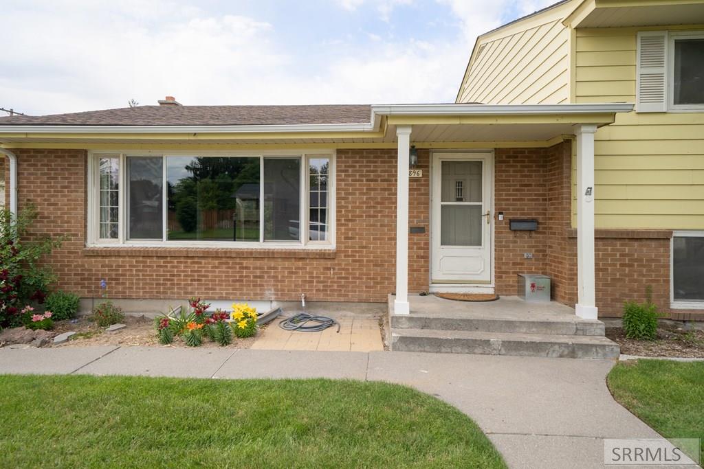 Idaho Falls, Idaho 83404, United States, 5 Bedrooms Bedrooms, ,3 BathroomsBathrooms,Residential,Active,162780