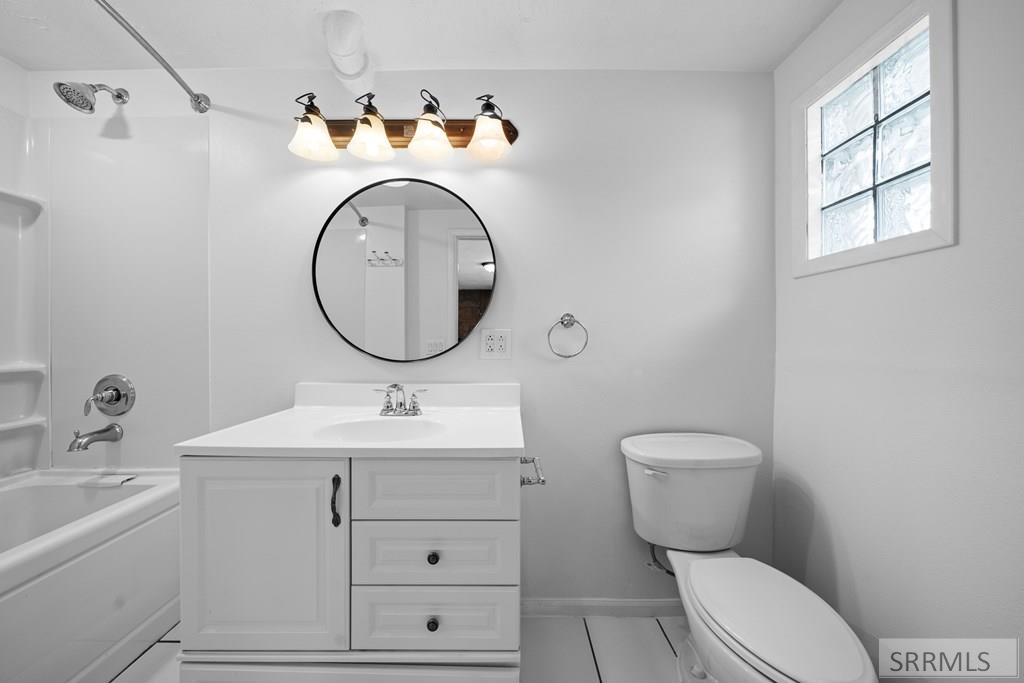 Idaho Falls, Idaho 83404, United States, 5 Bedrooms Bedrooms, ,3 BathroomsBathrooms,Residential,Active,162780