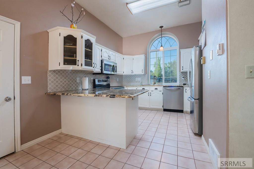 3008 Kelly Drive, IDAHO FALLS, Idaho image 2
