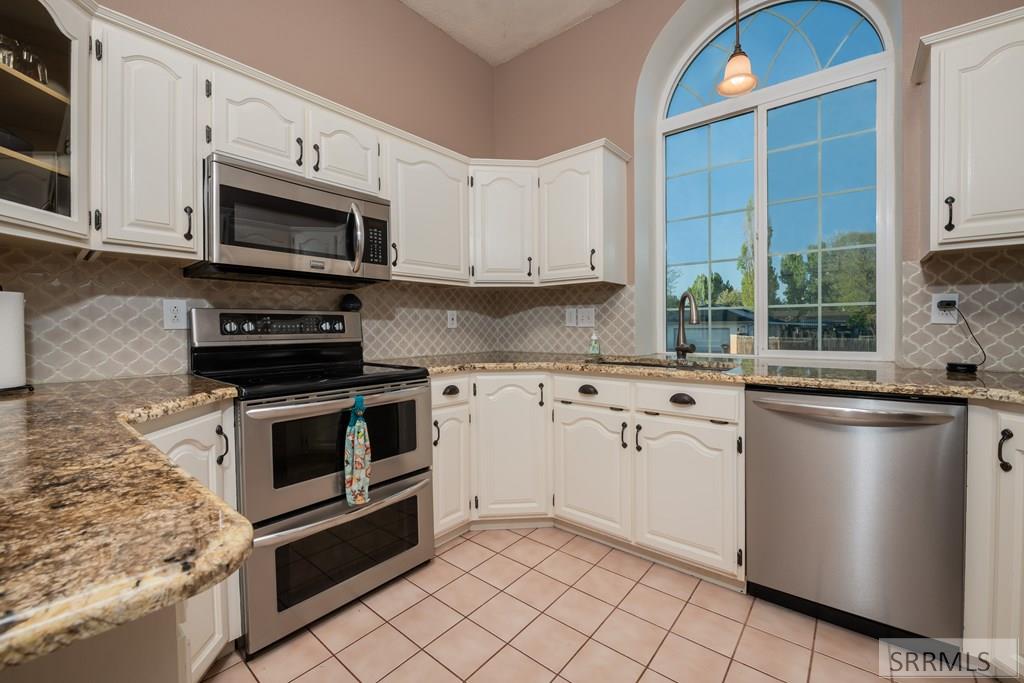 3008 Kelly Drive, IDAHO FALLS, Idaho image 3