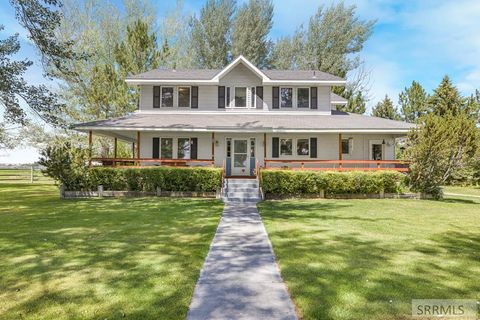 Photo of 438 S 900 W, BLACKFOOT, ID 83221 (MLS # 2178708)