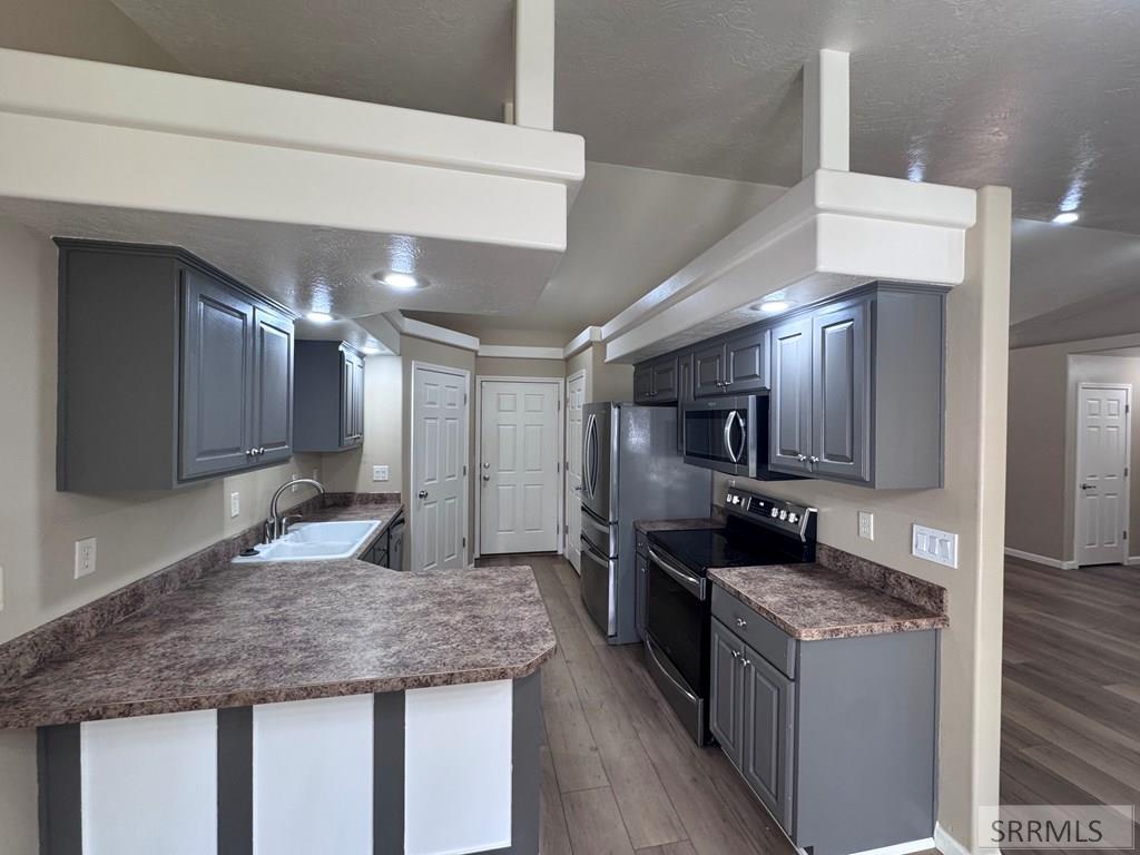 3736 Ellendale Circle