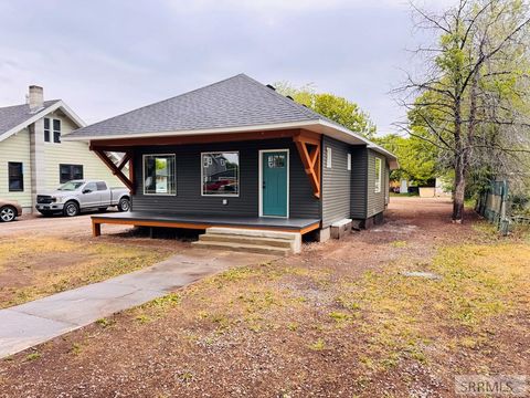 Photo of 365 N University Avenue, BLACKFOOT, ID 83221 (MLS # 2186724)