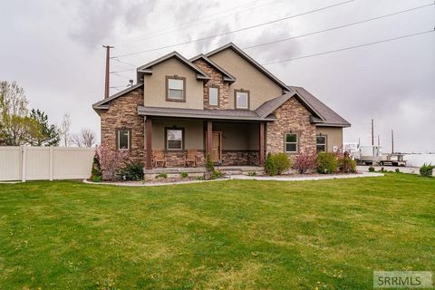 Photo of 2424 E Timberview Circle, IDAHO FALLS, ID 83401 (MLS # 2185850)