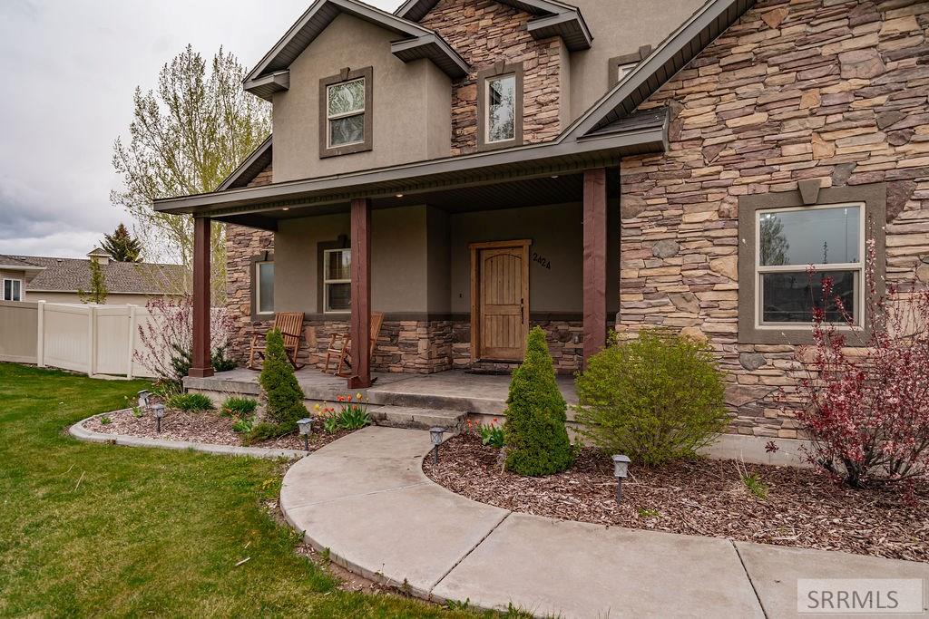 2424 Timberview Circle