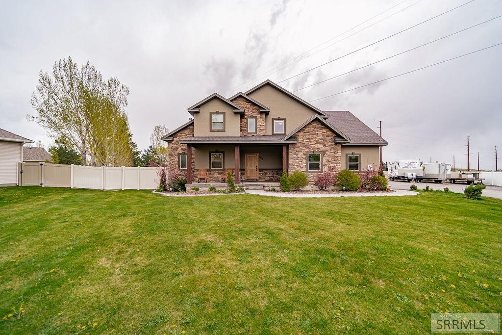 2424 Timberview Circle