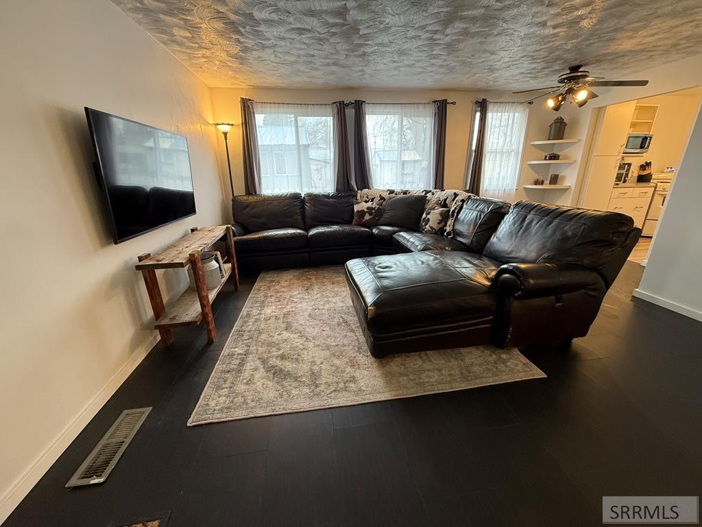 405 NW Bonneville Drive, IDAHO FALLS, Idaho image 19