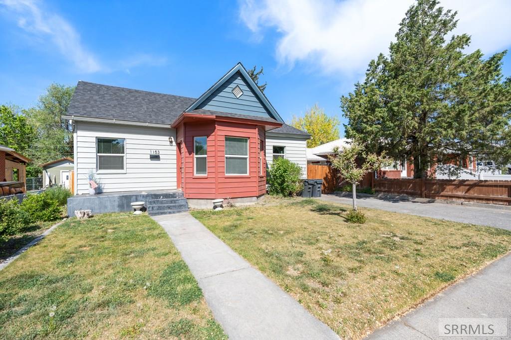 1153 Ada Avenue