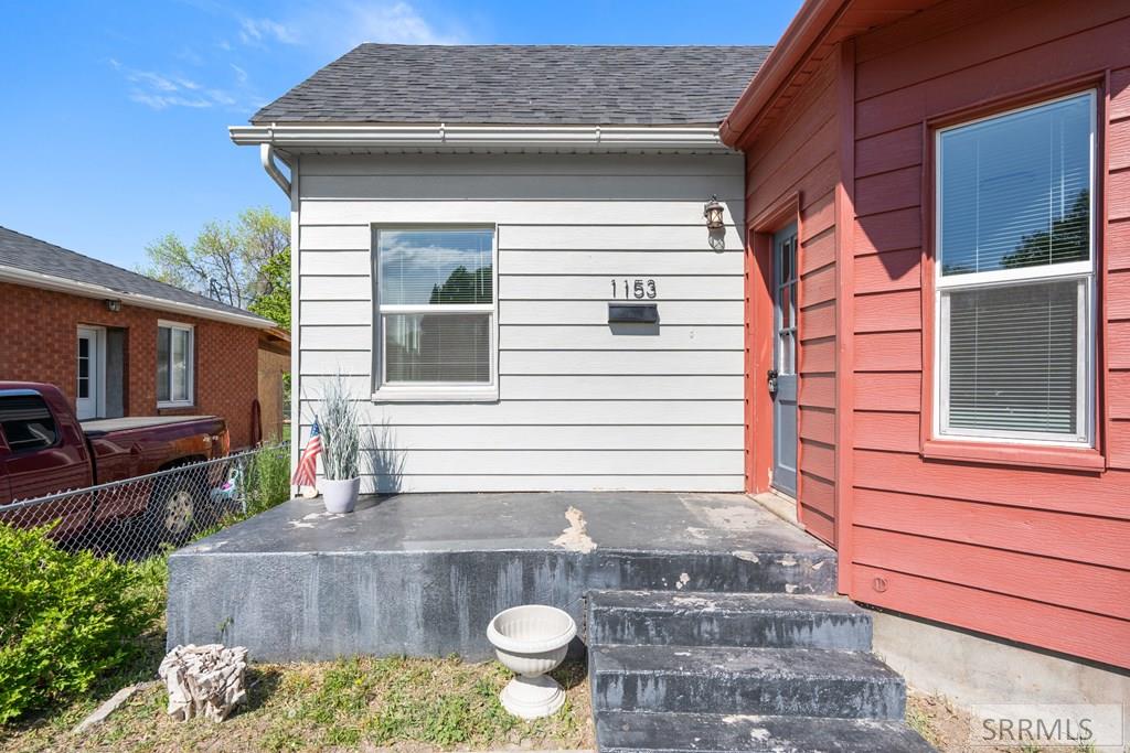 1153 Ada Avenue