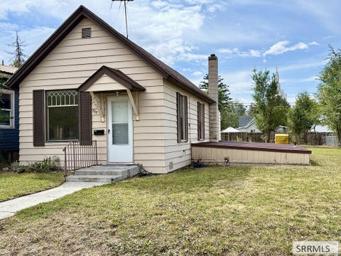 Photo of 737 J Street, IDAHO FALLS, ID 83402 (MLS # 2189500)