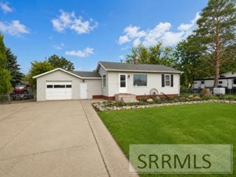 Homes For Sale - 1301 Ridge Avenue<br/> POCATELLO, ID 83201