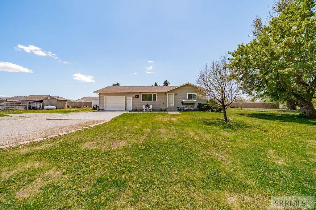 5781 S Ammon Road, IDAHO FALLS, Idaho image 2