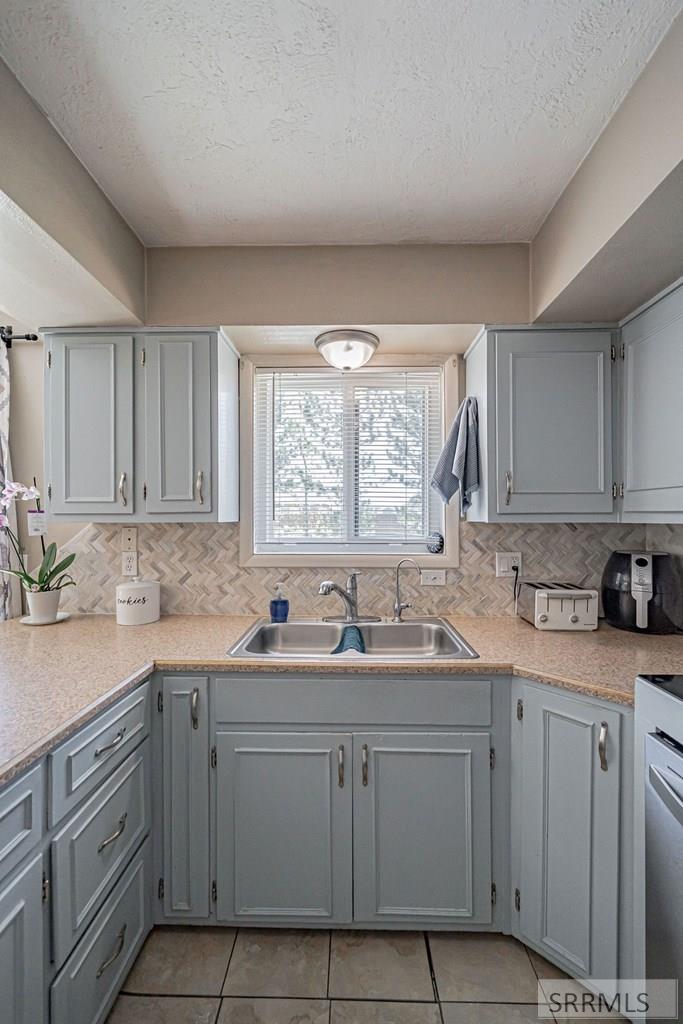 5781 S Ammon Road, IDAHO FALLS, Idaho image 10
