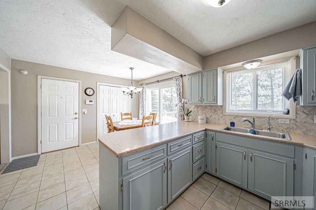 5781 S Ammon Road, IDAHO FALLS, Idaho image 9