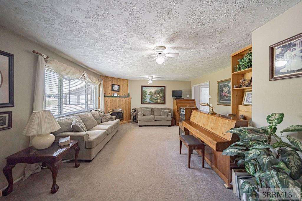 5781 S Ammon Road, IDAHO FALLS, Idaho image 23