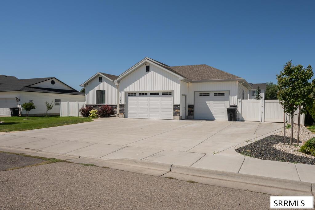 1102 Diamond Drive