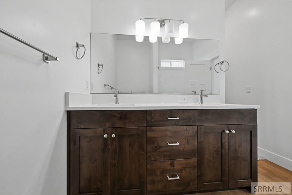 3670 Kingsboro Avenue