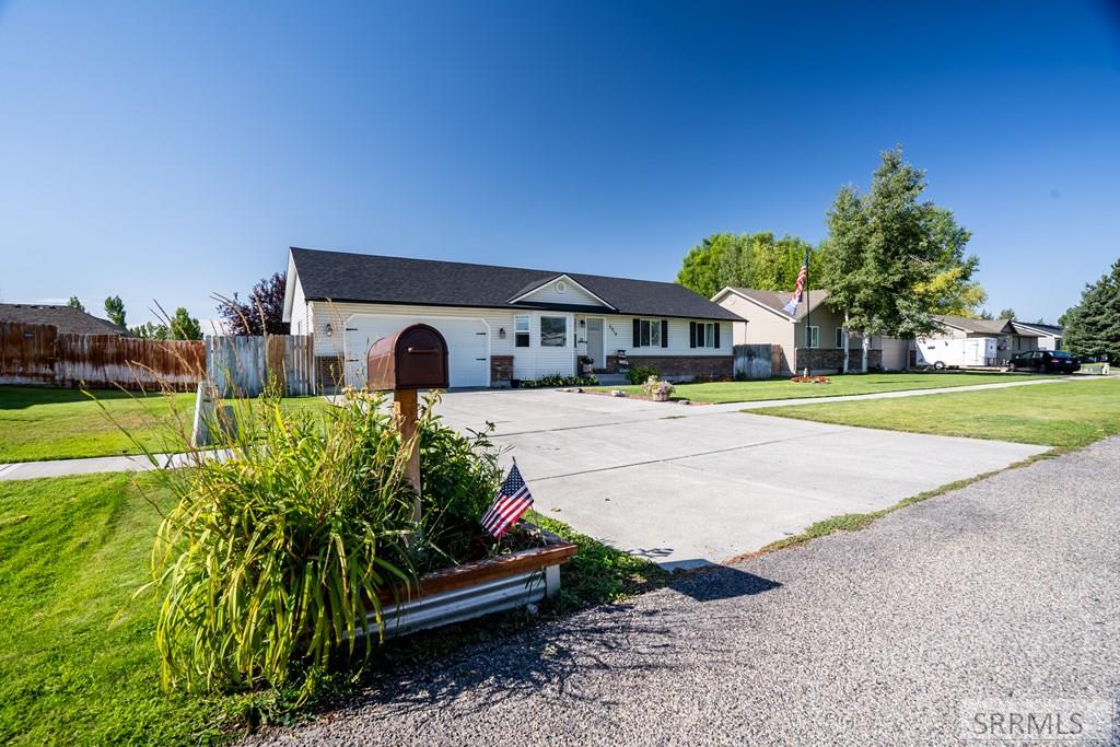 3918 E Lorna Avenue, IDAHO FALLS, Idaho image 28