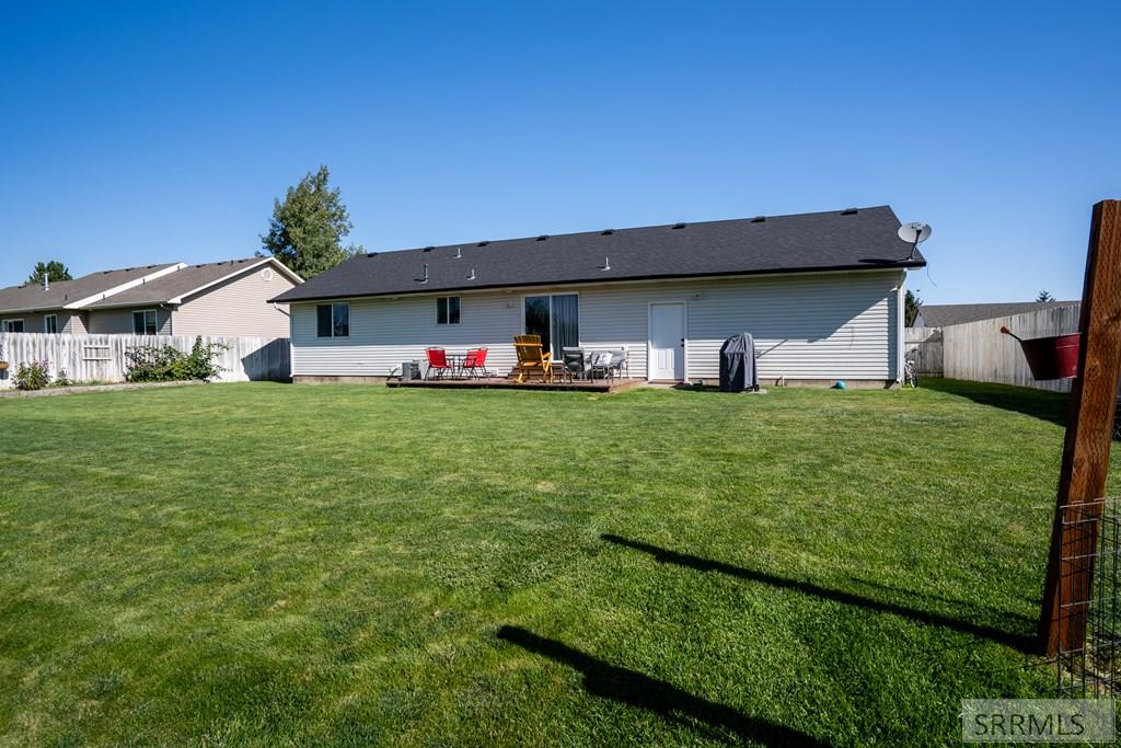 3918 E Lorna Avenue, IDAHO FALLS, Idaho image 25