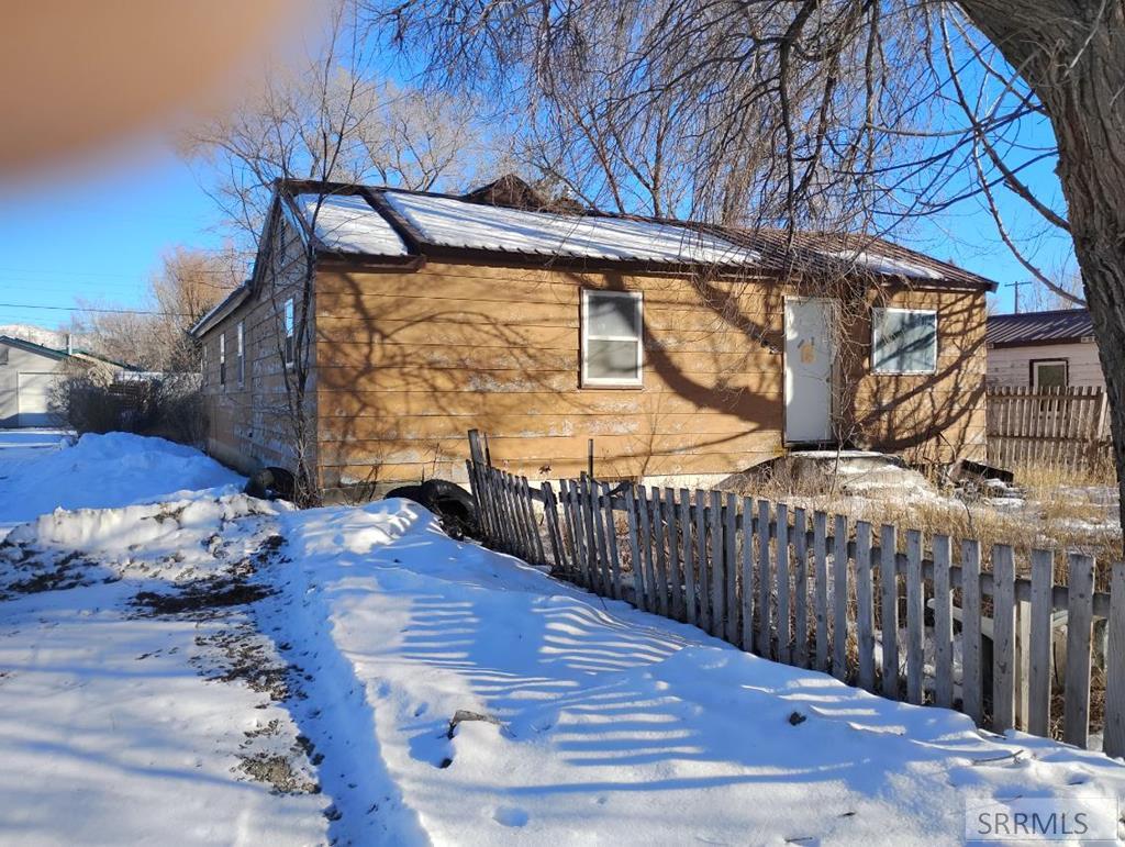 683 W Decoria Avenue, ARCO, Idaho image 1