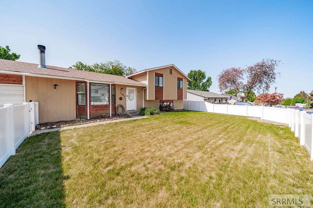 1985 Syringa Street, POCATELLO, Idaho image 2