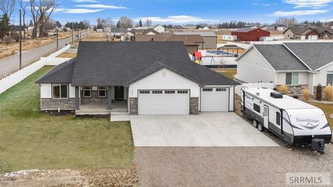 Photo of 348 W 160 N, BLACKFOOT, ID 83221 (MLS # 2181608)