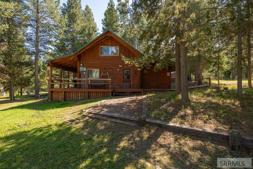 4008 Woodchuck St, ISLAND PARK, Idaho image 3