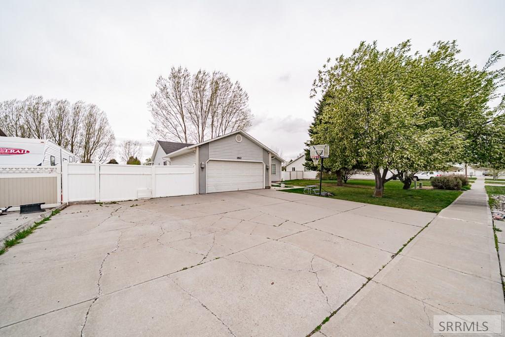 1862 Eagle Pointe Drive