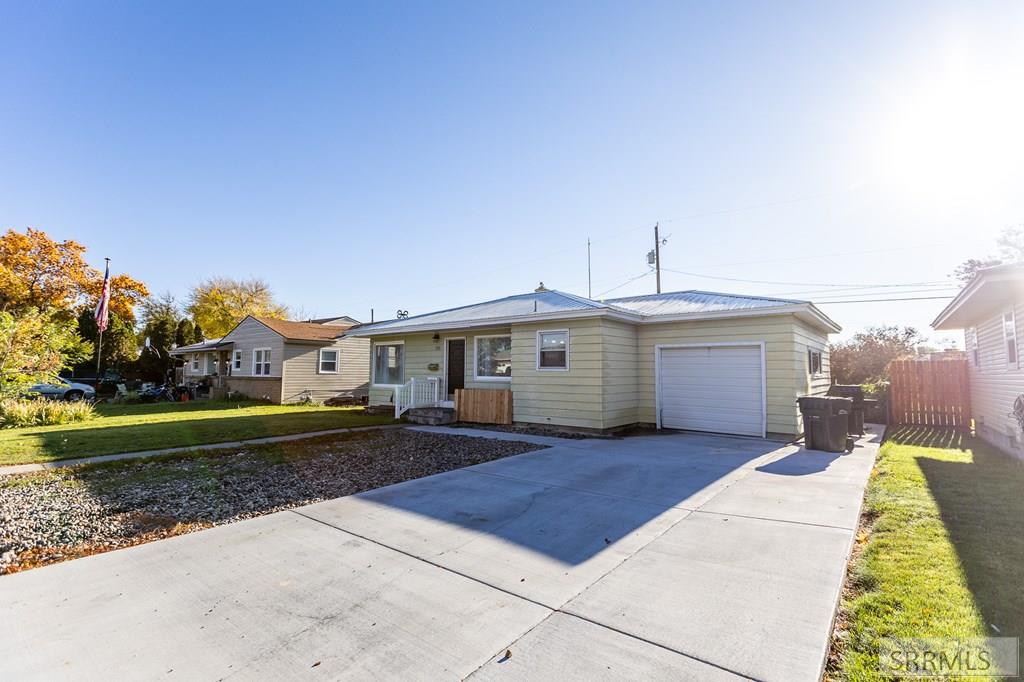 555 Lincoln Drive, IDAHO FALLS, Idaho image 3