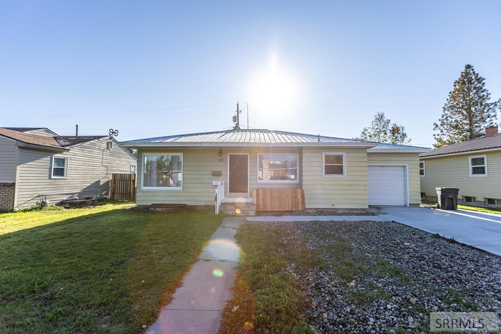 555 Lincoln Drive, IDAHO FALLS, Idaho image 1