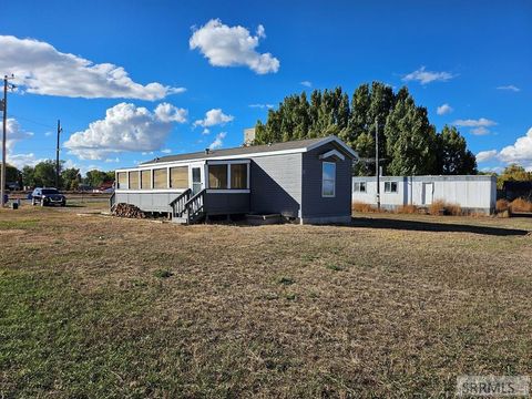 Photo of 630 N 2884 E, ROBERTS, ID 83444 (MLS # 2180162)