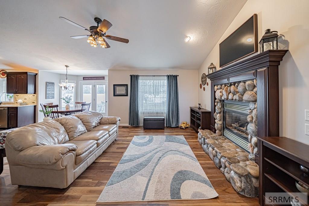 208 E Woodhaven Lane, IDAHO FALLS, Idaho image 7