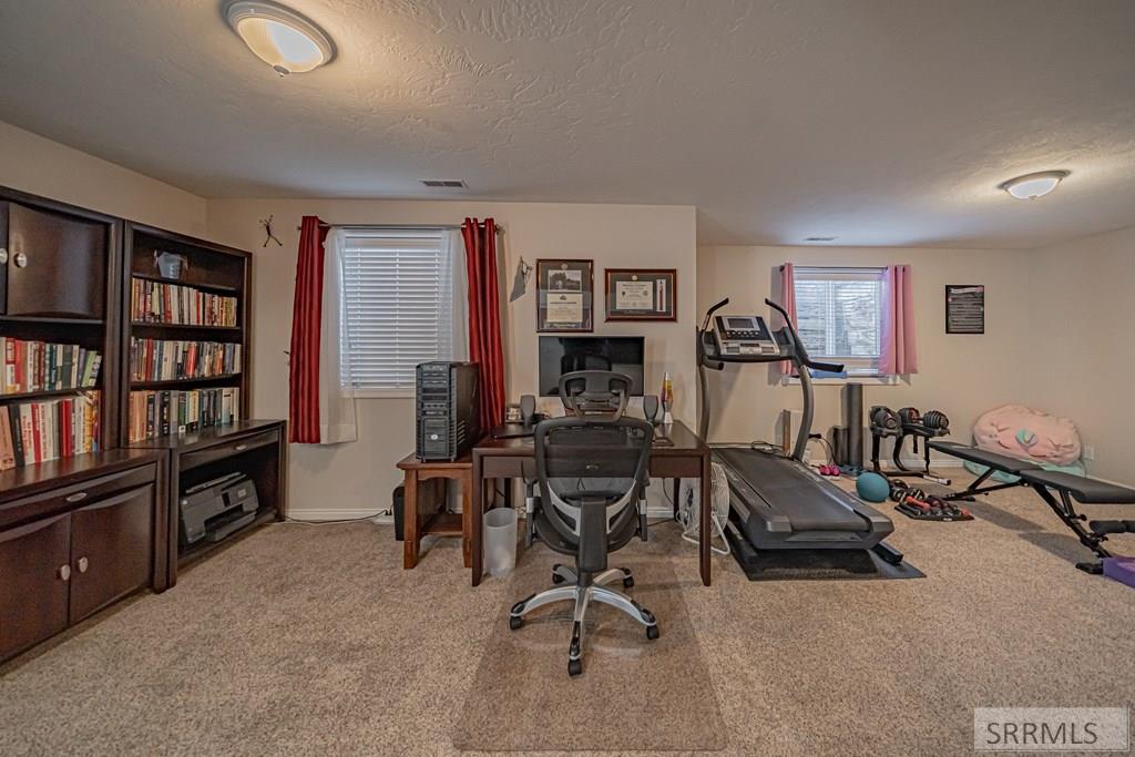 208 E Woodhaven Lane, IDAHO FALLS, Idaho image 35