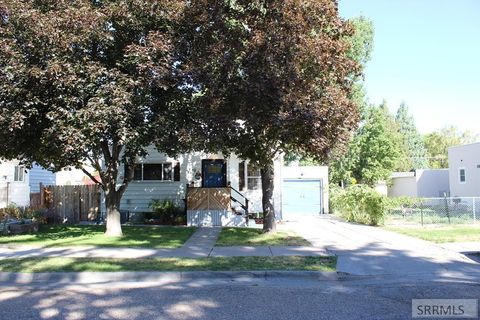 Photo of 329 S Birch Avenue, BLACKFOOT, ID 83221 (MLS # 2181007)