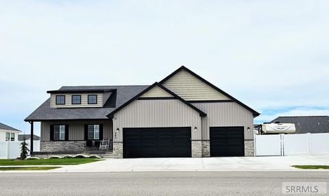 Photo of 665 Hollow Drive, IDAHO FALLS, ID 83401 (MLS # 2185769)
